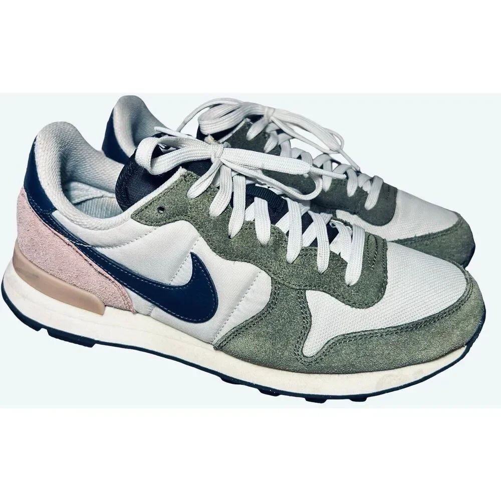 Nike International Retro Sneakers